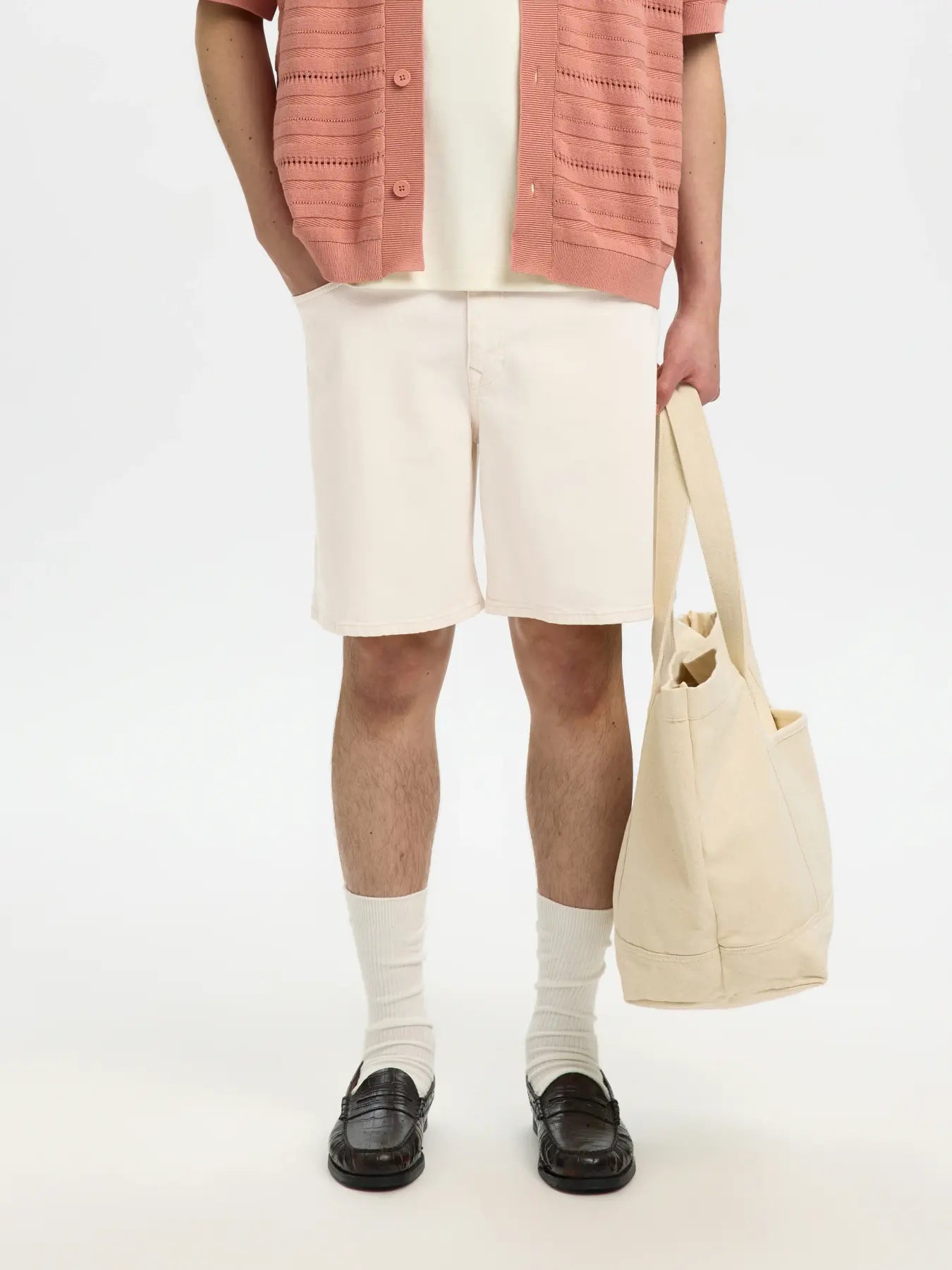 Bermuda - Selected - 16100121 Alex