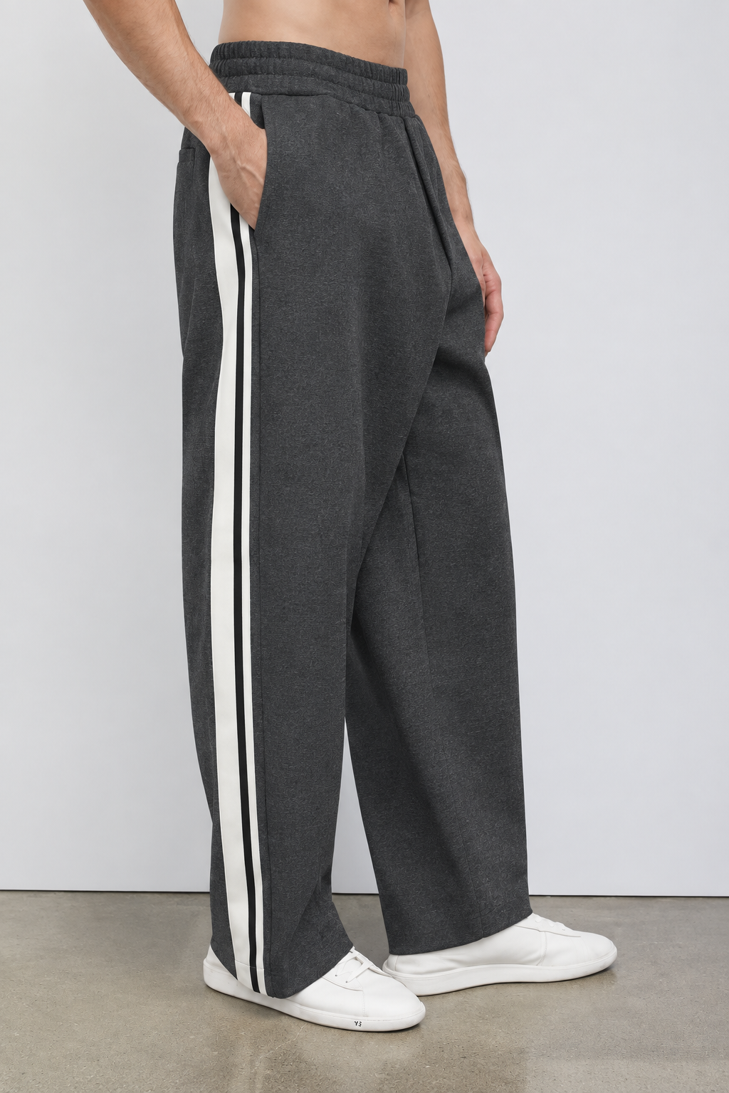 Pantalone antracite mélange con banda laterale corretta